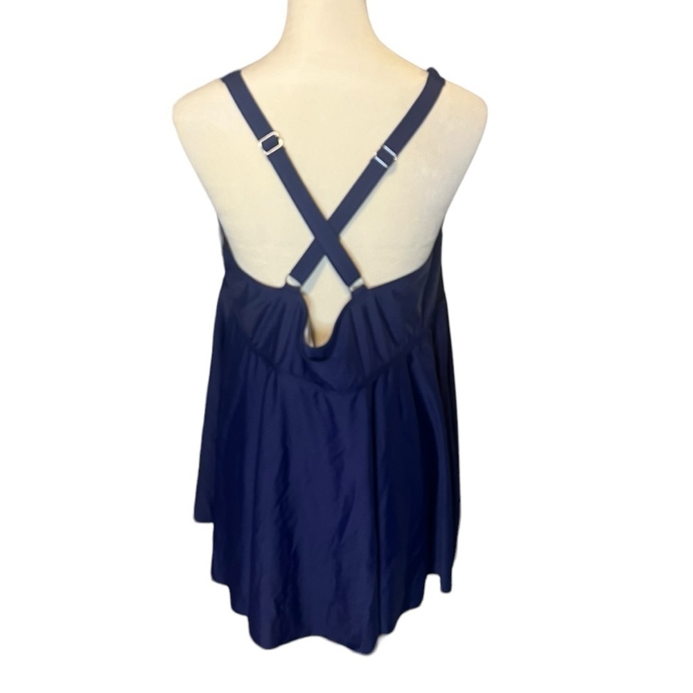 Bloomchic cross back two tone blue swimsuit tank NWOT size 22-24 - Picture 3 of 4